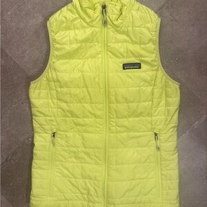 Patagonia Lime/Neon Green Quilted Vest Size XS